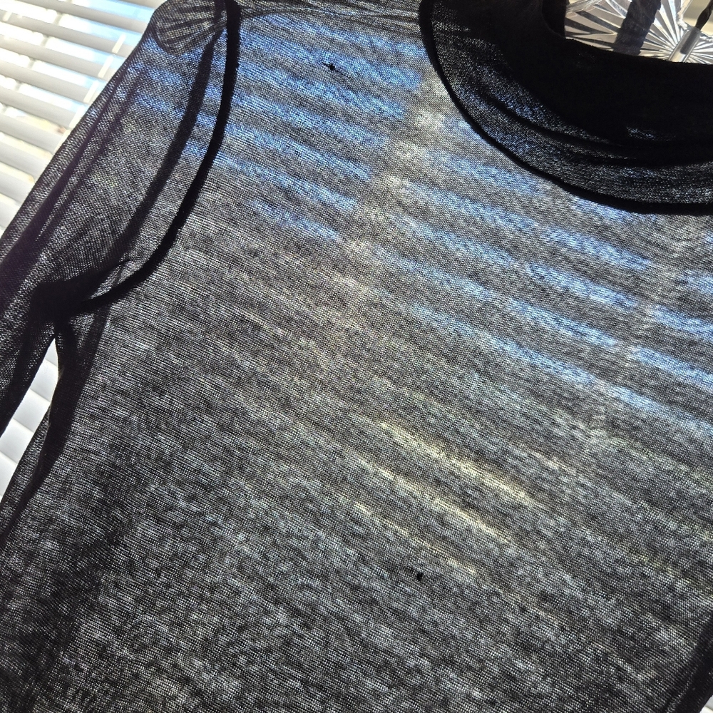 BCBGMaxAzria Sheer Knit Long Sleeve Top Sz XXS - Picture 4 of 4